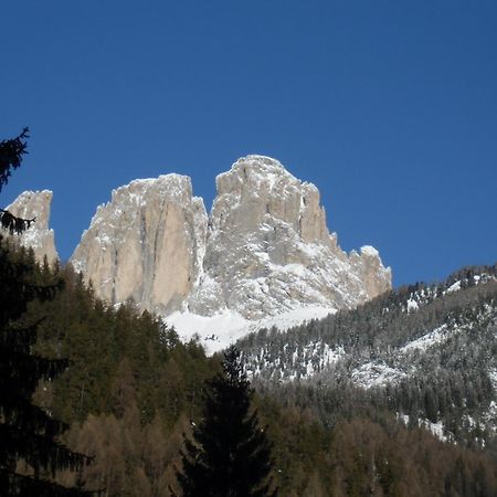 Garni Festil Hotell Campitello di Fassa Eksteriør bilde