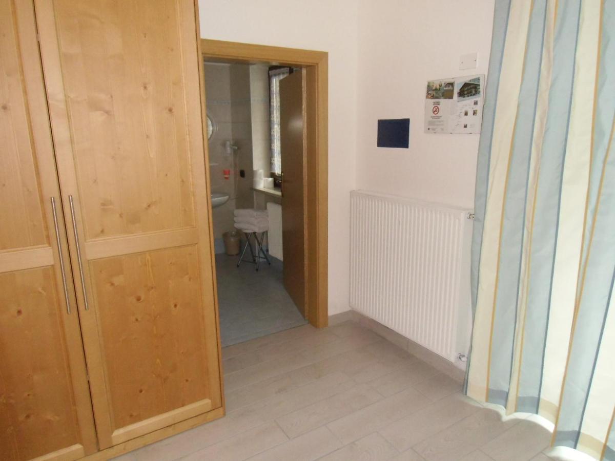 Garni Festil Hotell Campitello di Fassa Eksteriør bilde