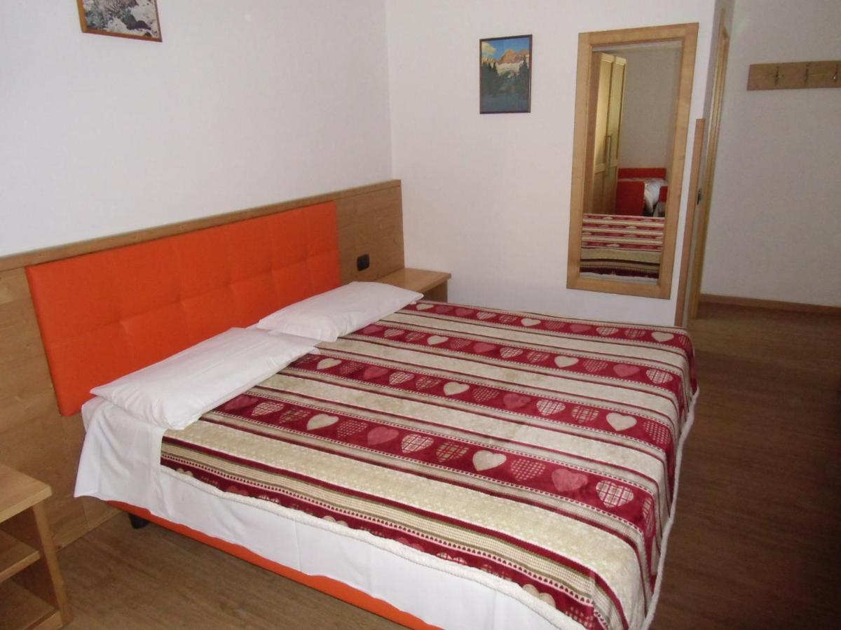 Garni Festil Hotell Campitello di Fassa Eksteriør bilde