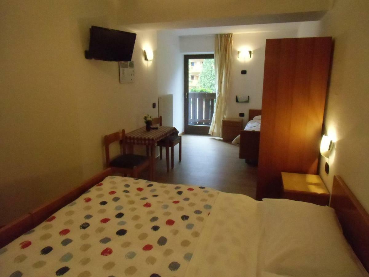 Garni Festil Hotell Campitello di Fassa Eksteriør bilde