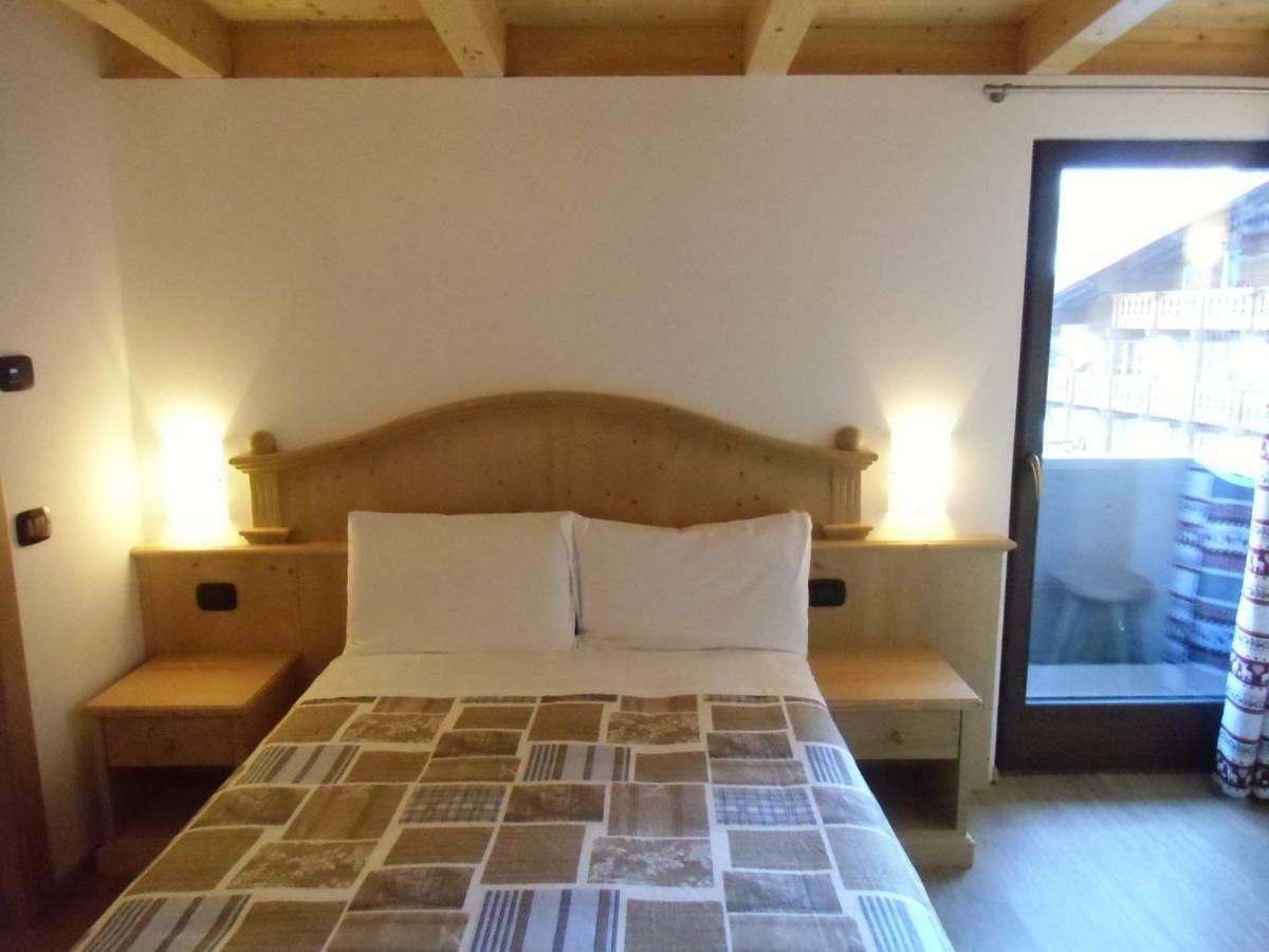 Garni Festil Hotell Campitello di Fassa Eksteriør bilde